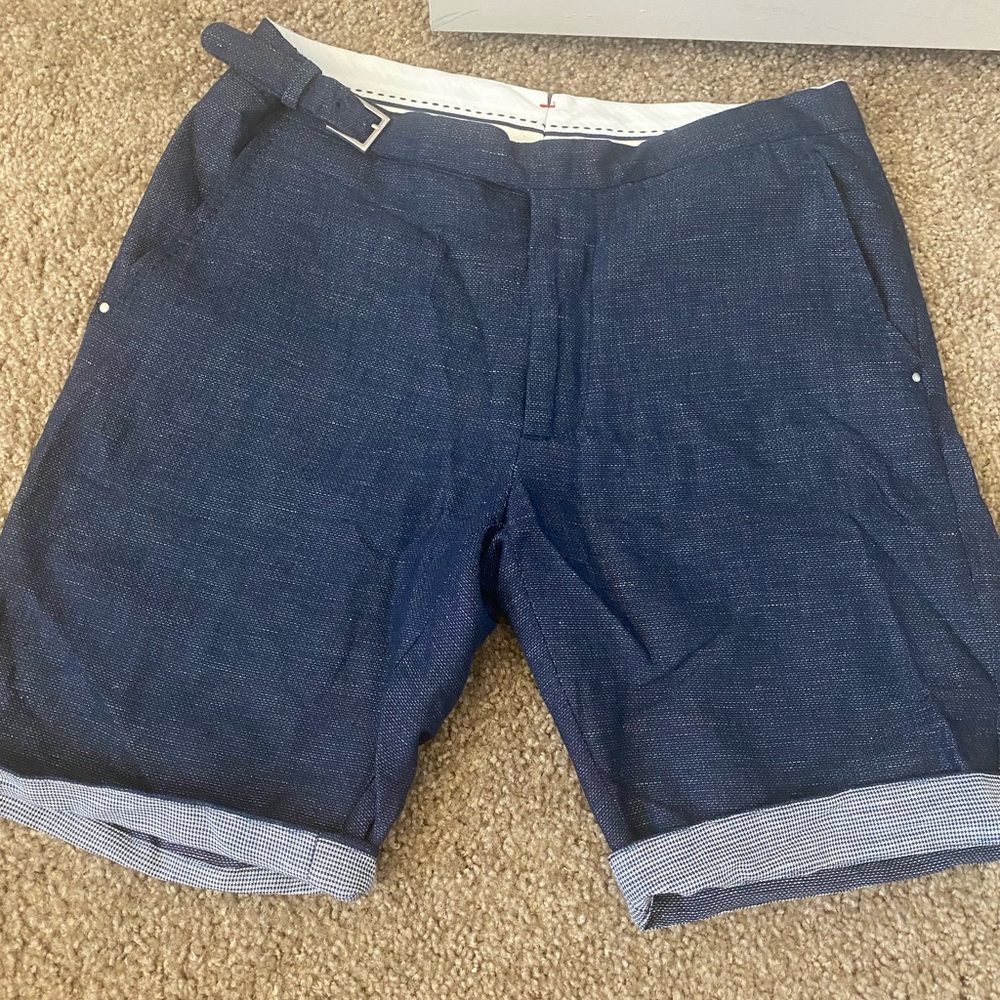Zara Man Textured Cotton Chino Short.